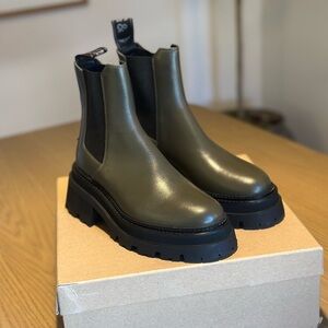 Zadig & Voltaire Ride Ankle Leather Chelsea Boot in Military Green